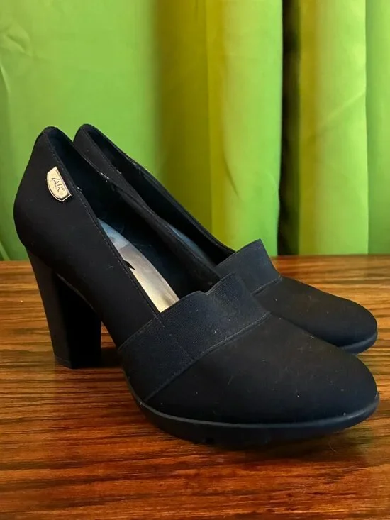 Anne Klein Sports Heel, Black - Picture 2 of 5